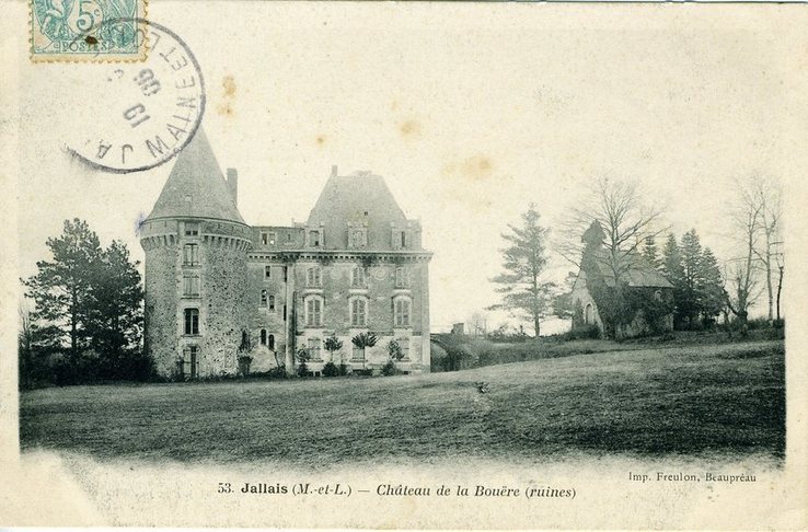 Le vieux château de la Bouëre au début du XXe siècle