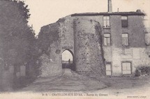 Porte d'entrée de l'ancien château de Mauléon