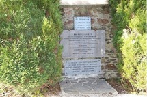 Plaques commémoratives au cimetière Saint-Pierre de Coutances (ouvert du 28 au 30 avril 2012)