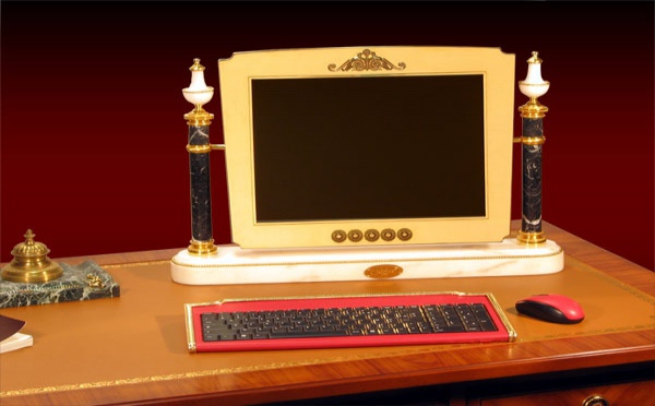 Le MacBook, trop moderne ? Optez pour un ordinateur de style Louis XV ou Louis XVI !